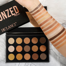 Load image into Gallery viewer, DE'LANCI 15 Color Nude Bronzed Eyeshadow Makeup Pallete