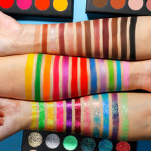 Load image into Gallery viewer, DE'LANCI Mysterious Queen 72 Color Eyeshadow Makeup Book-DE'LANCI