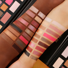 Load image into Gallery viewer, DE'LANCI 18 Colors Desert Rose Eyeshadow Palette-DE'LANCI