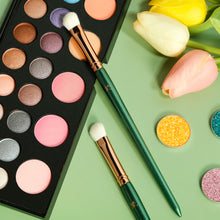 Load image into Gallery viewer, DE&#39;LANCI Professional Concealer Brush
